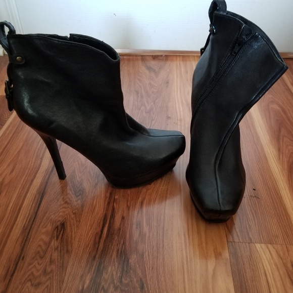 Jessica Simpson Shoes - Picture 2 of 2